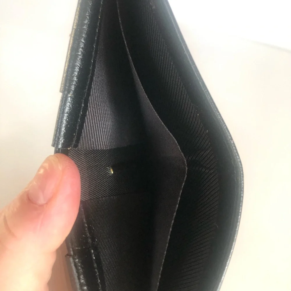 Buxton Men’s Wallet (2 available)